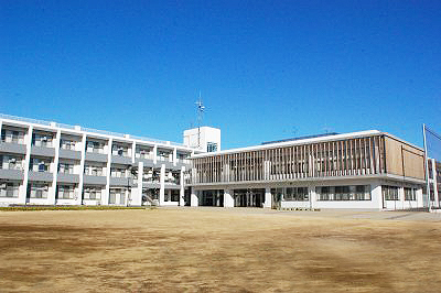 新治学園